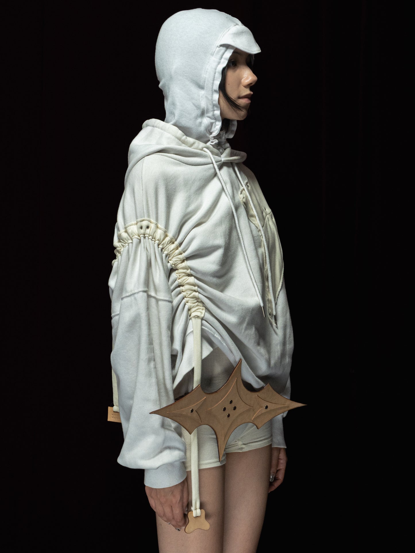 GATHERED HOODIE