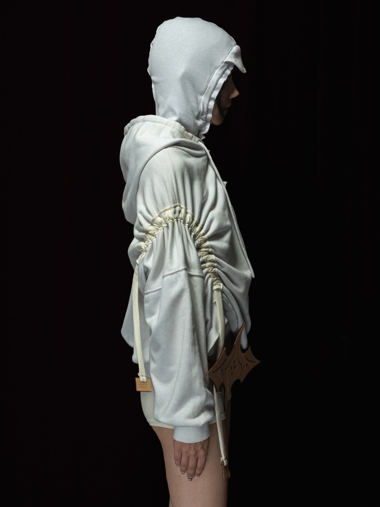 GATHERED HOODIE